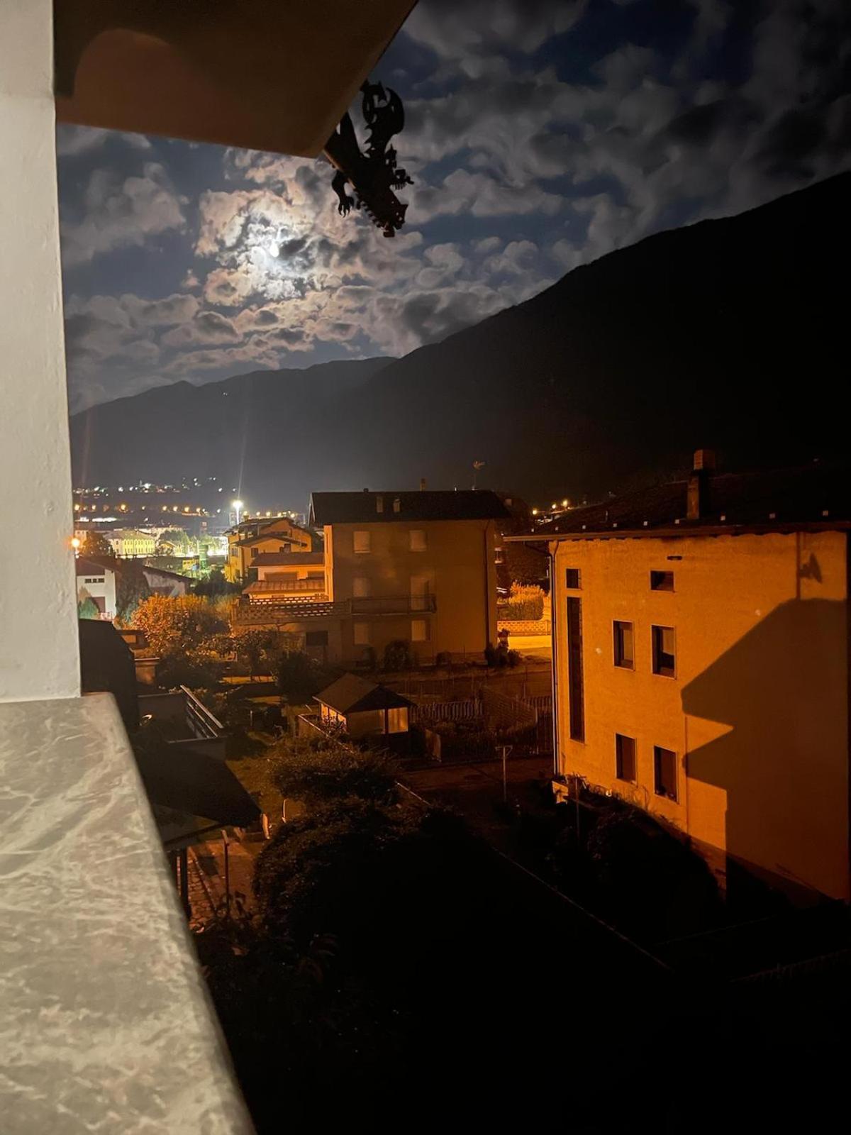 Ampio Appartamento Con Vista “Casa Magro” Tirano Esterno foto